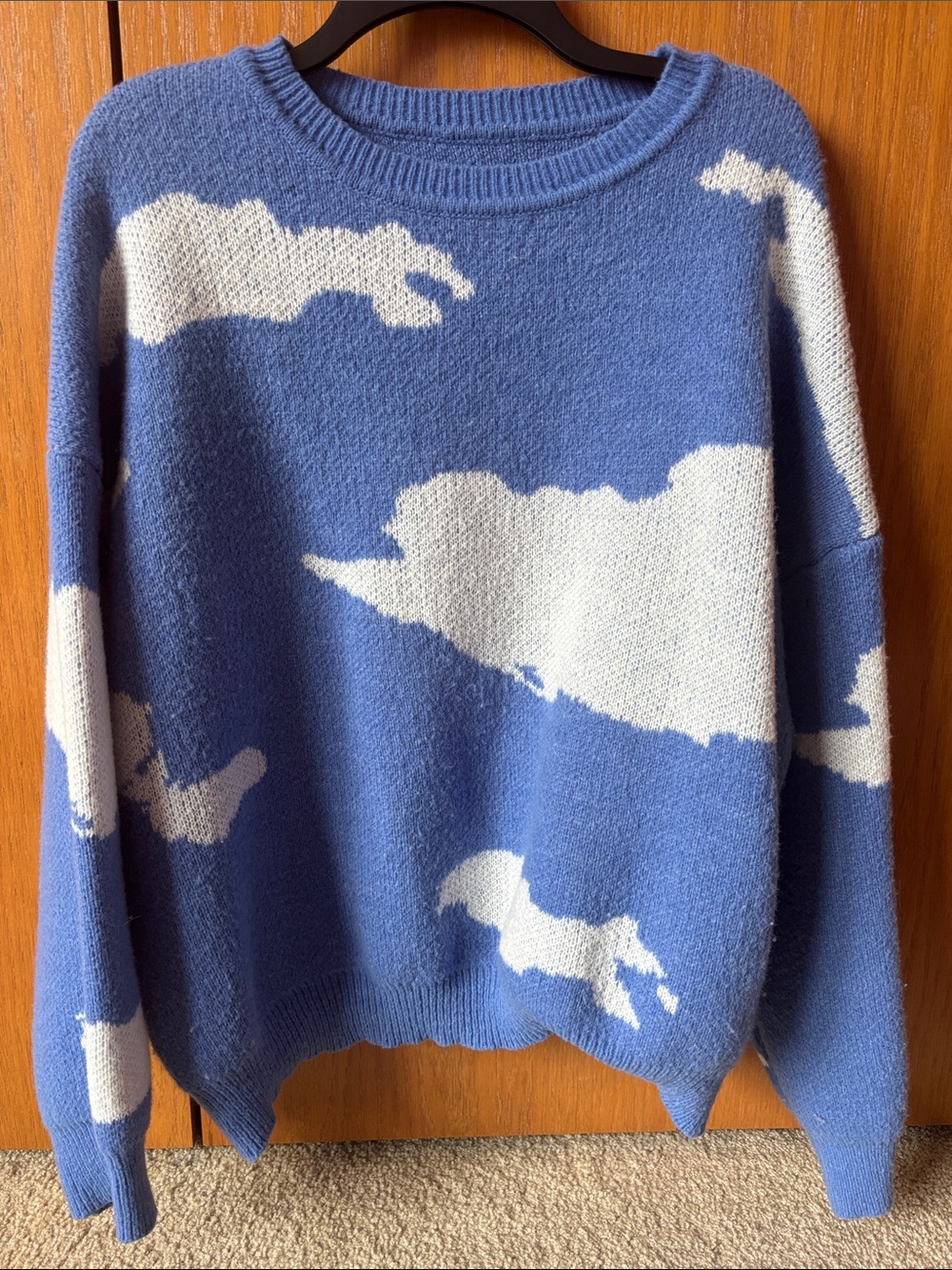 Blue Cloud-Pattern Crewneck Sweater